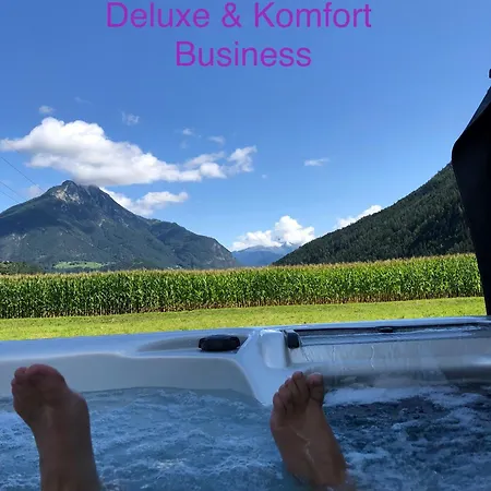 Deluxe Mit Whirlpool Und Fasssauna Apartment