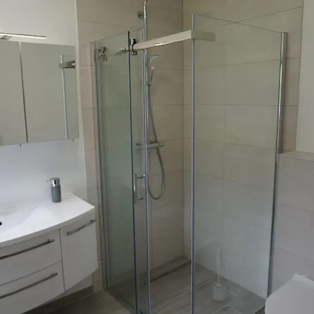 Deluxe Mit Whirlpool Und Fasssauna * Imsterberg