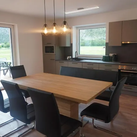 Deluxe Mit Whirlpool Und Fasssauna Apartment