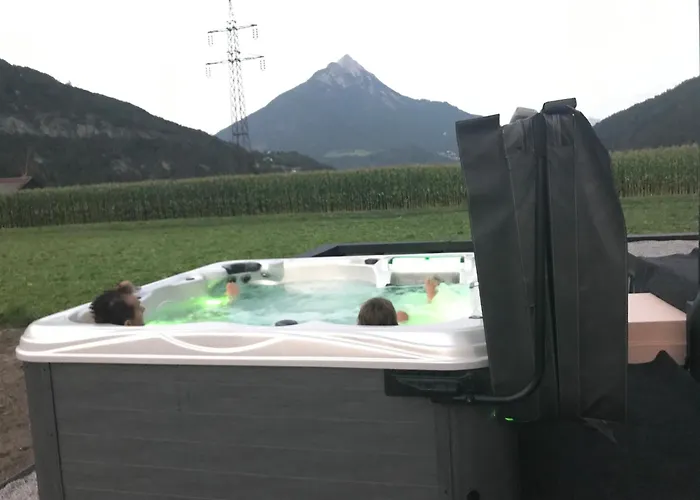 Deluxe Mit Whirlpool Und Fasssauna * Imsterberg
